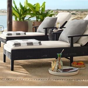 NWT Pottery Barn Classic Awning Stripe Beach Towel